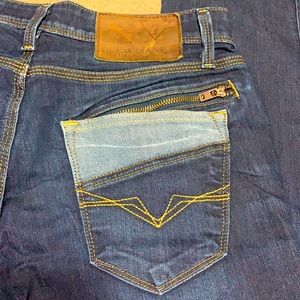 GUESS jeans